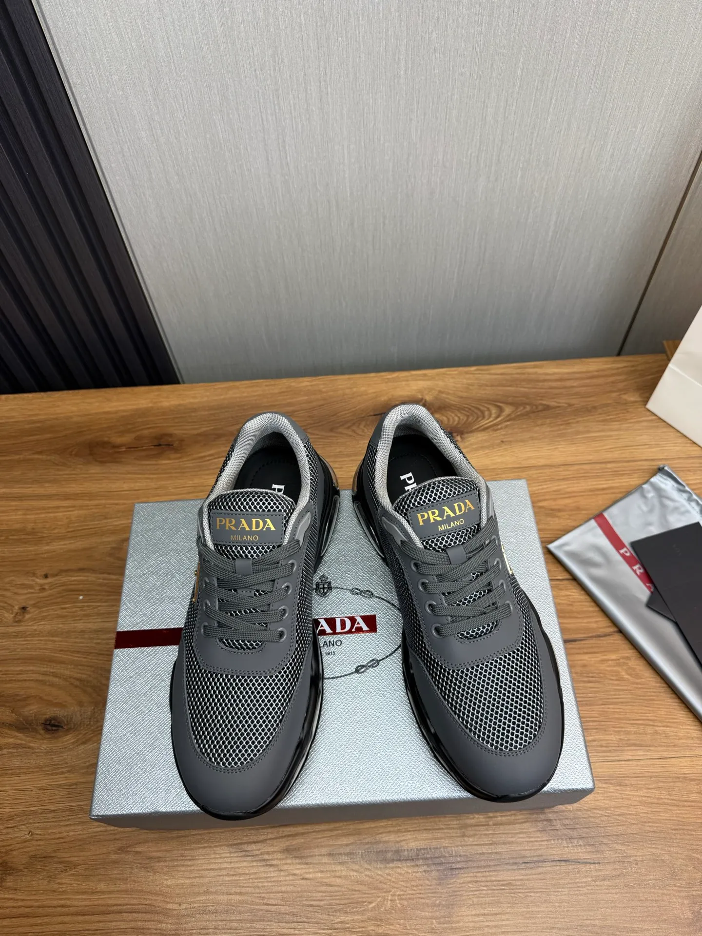 Men's shoes 💰640💰 [PRADA] Men's shoes are popular in the counter, high-quality shipments ✔️Official website synchronization, original cowhide with mesh surface + cowhide lining, 1⃣️:1⃣️reproduction, original air cushion original bottom, 38-45 (customized at 45)